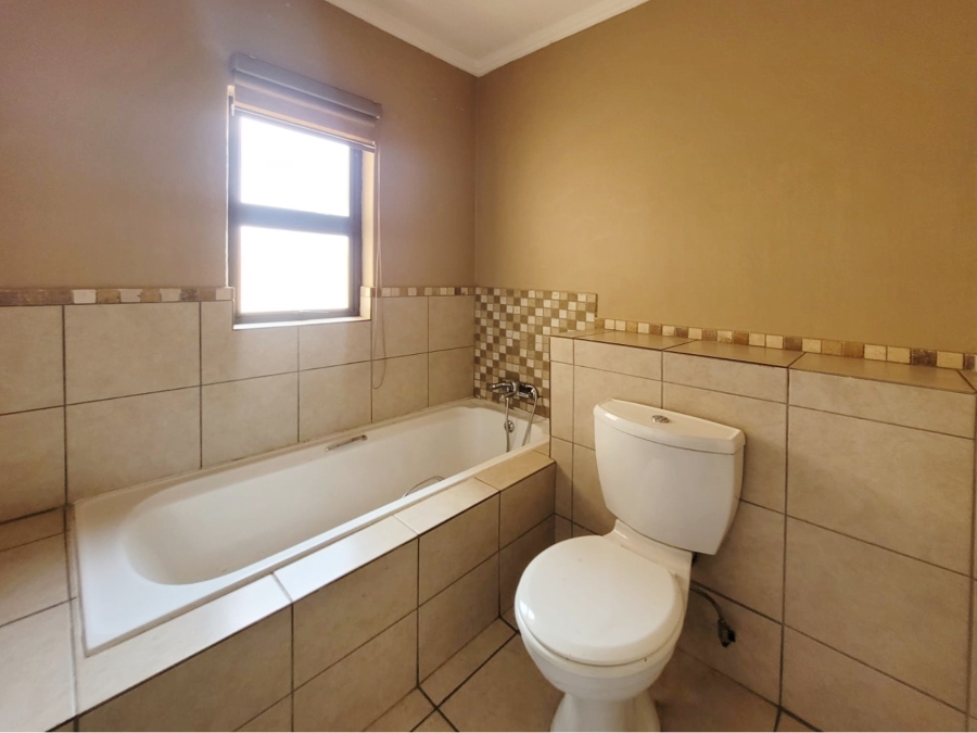 To Let 3 Bedroom Property for Rent in Kosmos North West